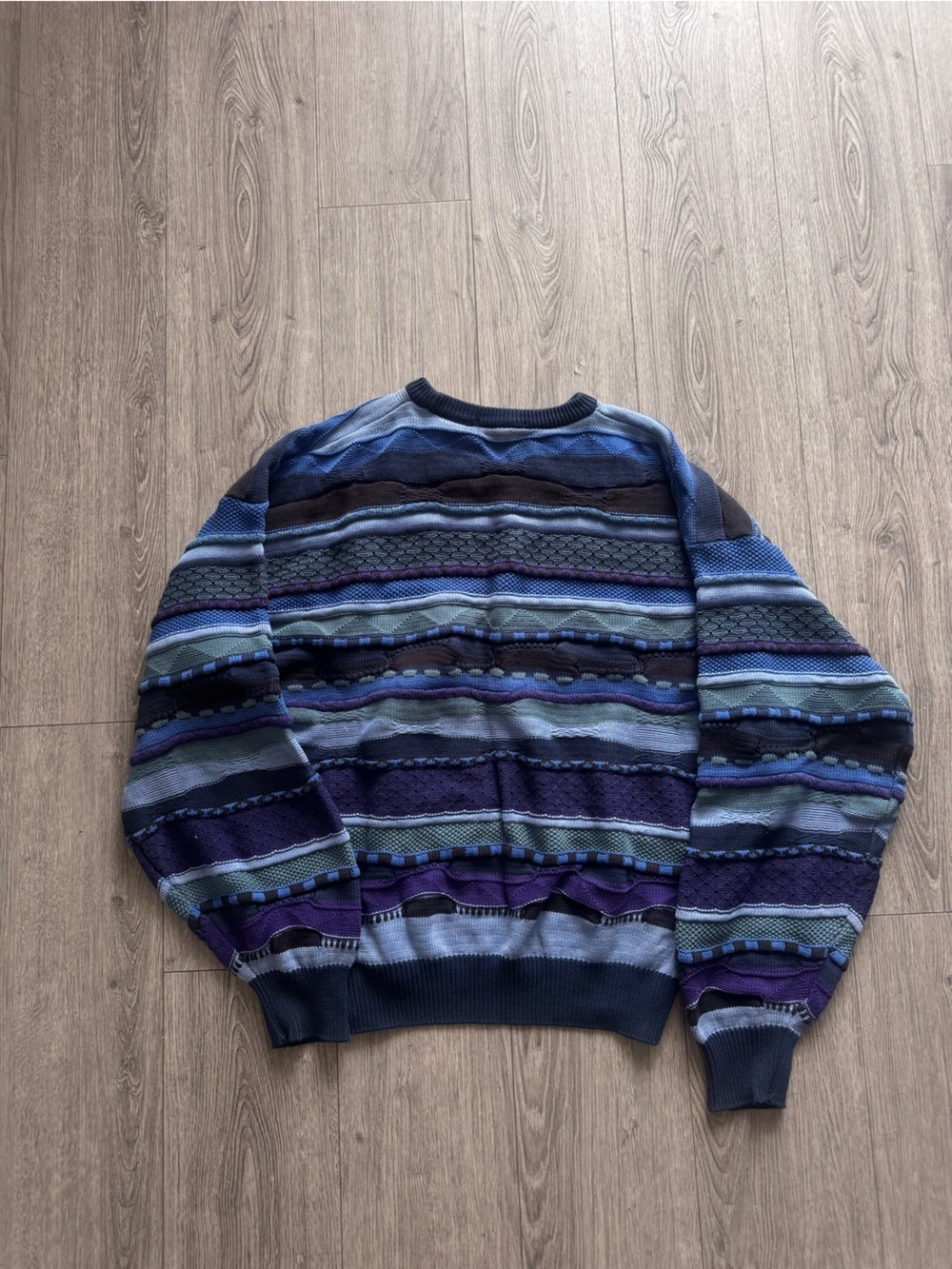 Coogi Style Sweater XL Size (77)